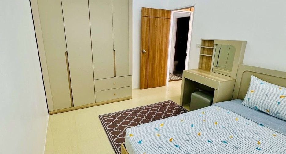For rent 3 bedrooms townhouse in Mueang Phuket, Phuket