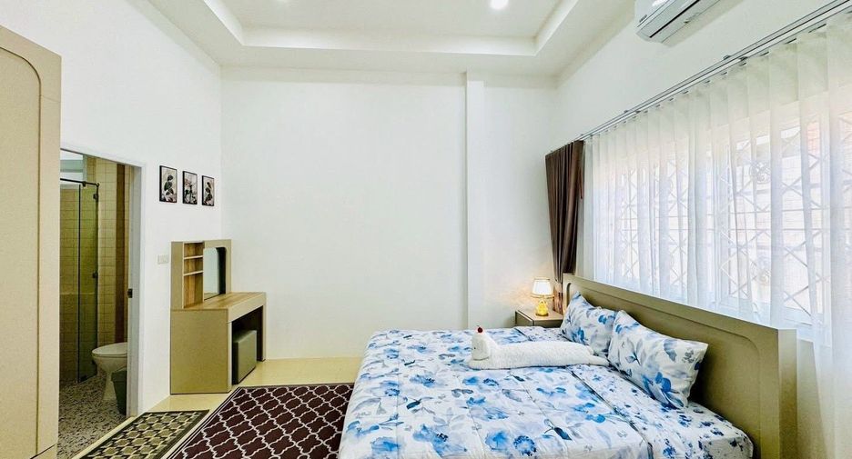 For rent 3 bedrooms townhouse in Mueang Phuket, Phuket