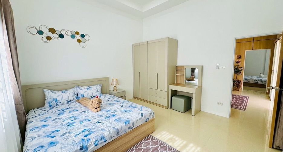 For rent 3 bedrooms townhouse in Mueang Phuket, Phuket