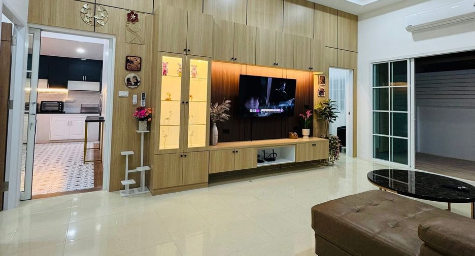 For rent 3 bedrooms townhouse in Mueang Phuket, Phuket