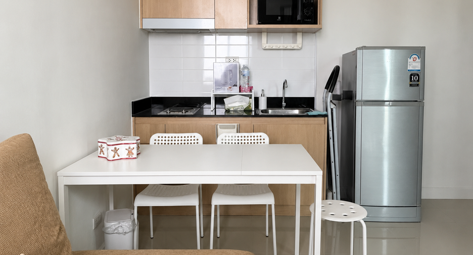 À vendre 1 chambre condo à Bang Na, Bangkok