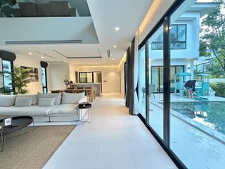 For rent 4 bedrooms villa in Mueang Phuket, Phuket