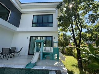 For rent 4 bedrooms villa in Mueang Phuket, Phuket