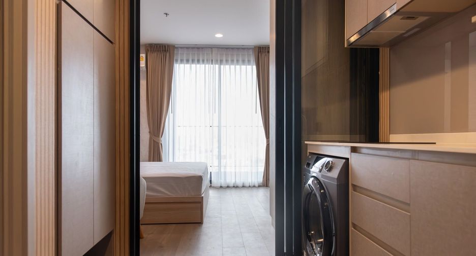 For rent 1 bed condo in Sathon, Bangkok
