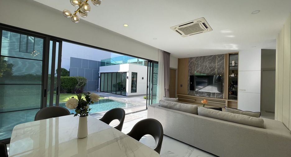 For rent 4 bedrooms villa in Mueang Phuket, Phuket