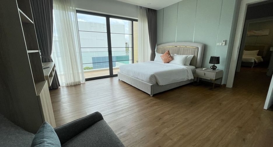 For rent 4 bedrooms villa in Mueang Phuket, Phuket