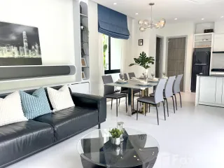 For rent 4 bedrooms villa in Mueang Phuket, Phuket