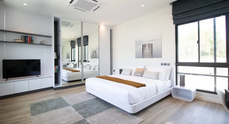 For rent 4 bedrooms villa in Mueang Phuket, Phuket