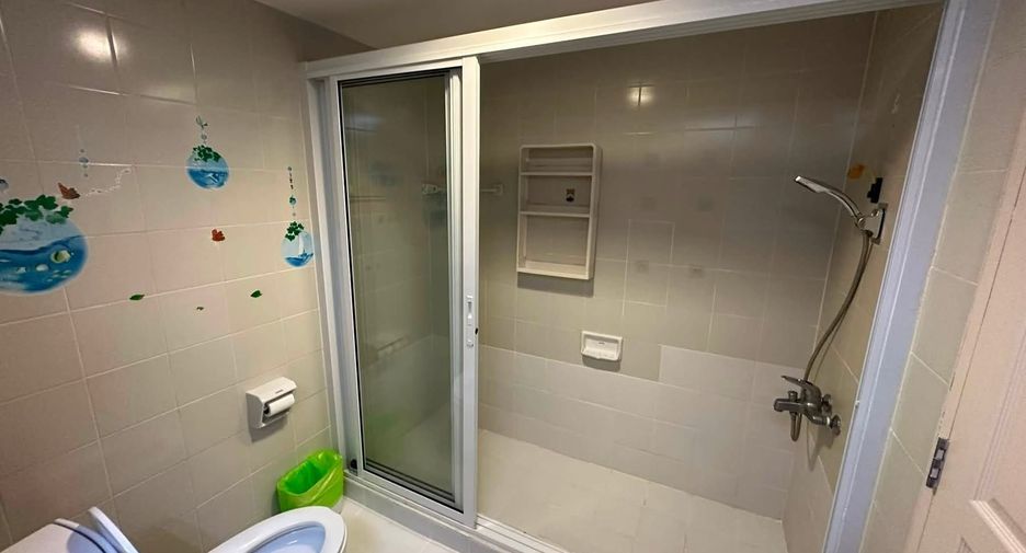 For rent studio condo in Huai Khwang, Bangkok