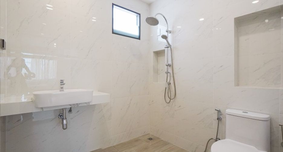For sale 4 bedrooms house in Bang Lamung, Chonburi