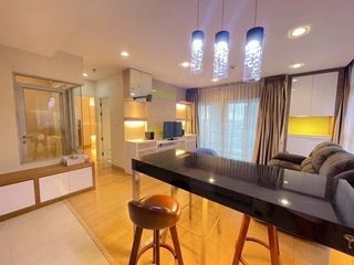 For rent 2 bedrooms condo in Bang Rak, Bangkok