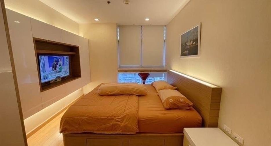 For rent 2 bedrooms condo in Bang Rak, Bangkok