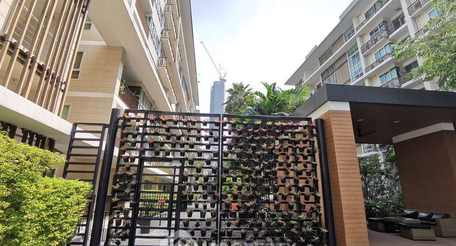 For sale 1 bed condo in Watthana, Bangkok