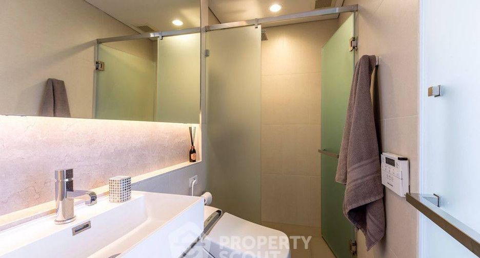 For sale 2 ベッドルーム condo in Khlong Toei, Bangkok
