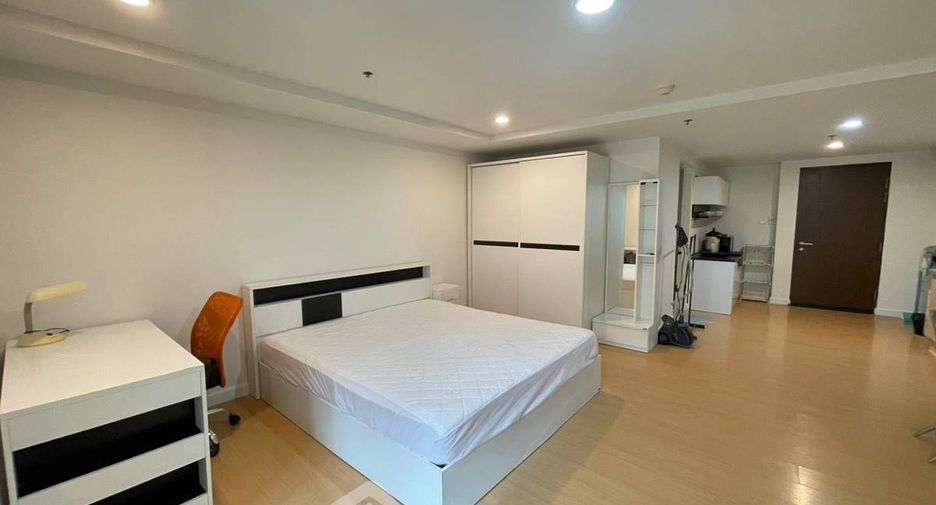 For rent and for sale 1 bed condo in Khlong Toei, Bangkok