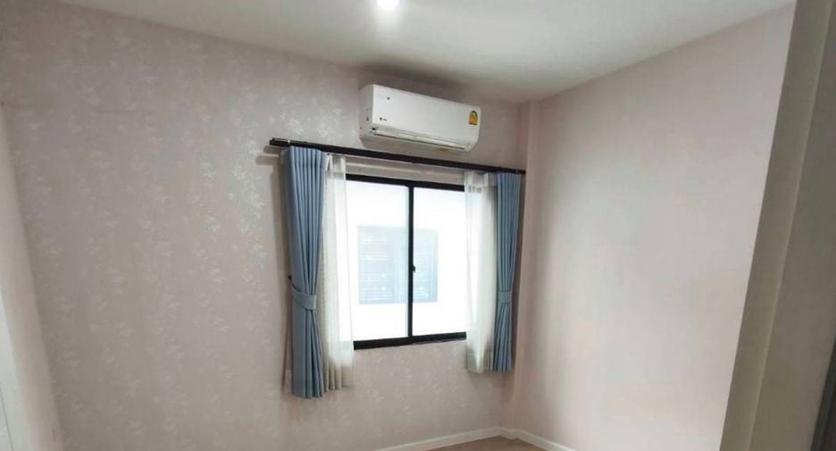 Casa adosada en venta de 3 habitaciones en Prawet, Bangkok