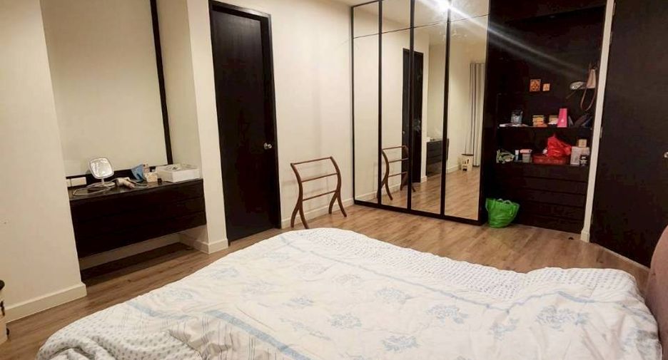 Wohnung zum Kauf mit 3 Zimmer in Khlong Toei, Bangkok