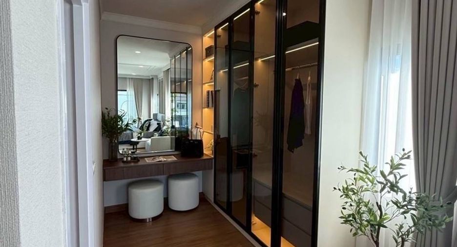 Casa en venta de 4 habitaciones en Mueang Chon Buri, Chonburi