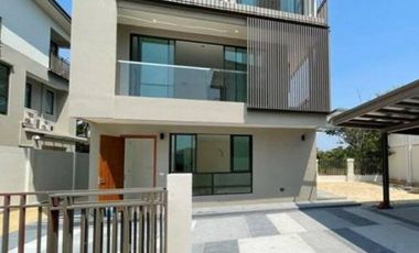 For sale 3 bedrooms house in Prawet, Bangkok