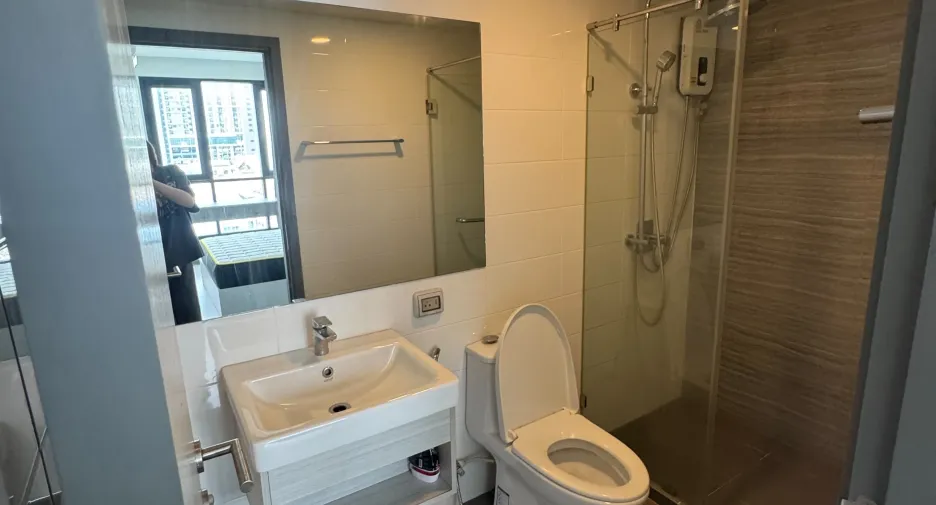 For sale そして for rent 2 ベッドルーム condo in Mueang Samut Prakan, Samut Prakan