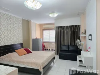 Wohnung zum Kauf mit Studio in Lat Phrao, Bangkok