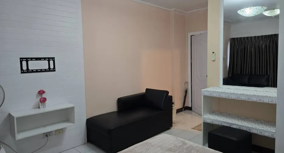 Wohnung zum Kauf mit Studio in Lat Phrao, Bangkok