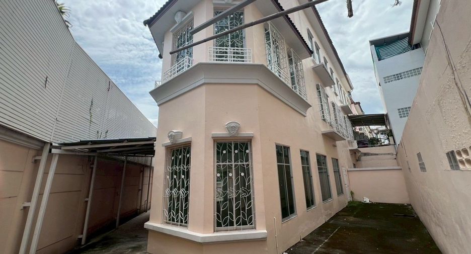 Casa adosada en venta de 4 habitaciones en Chatuchak, Bangkok