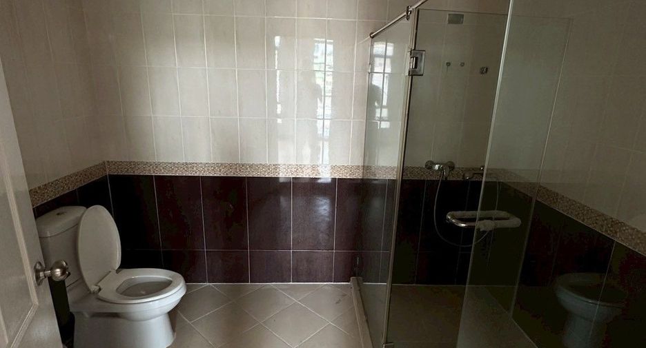 Casa adosada en venta de 3 habitaciones en Chatuchak, Bangkok