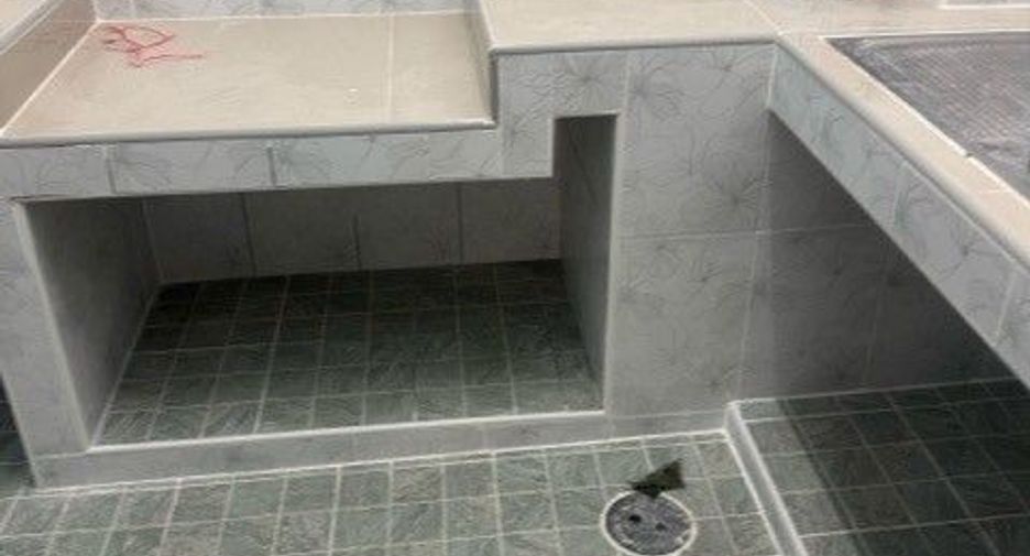 Local comercial en venta de 3 habitaciones en Thon Buri, Bangkok