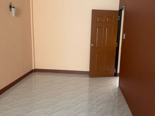 Local comercial en venta de 3 habitaciones en Thon Buri, Bangkok