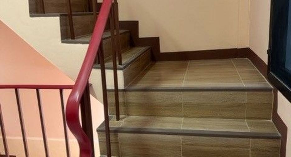 Local comercial en venta de 3 habitaciones en Thon Buri, Bangkok