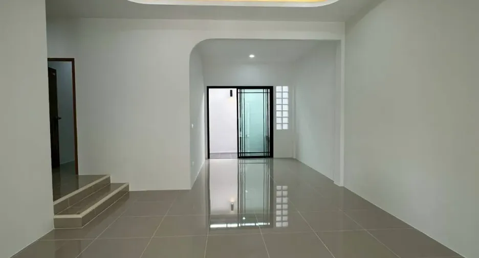 À vendre 3 chambres maison de ville à Mueang Phuket, Phuket