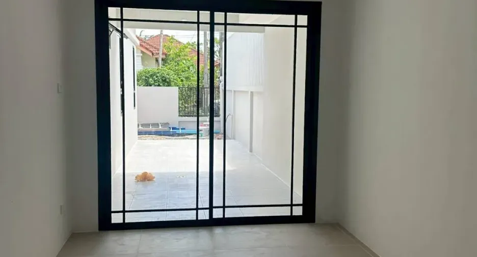 À vendre 3 chambres maison de ville à Mueang Phuket, Phuket