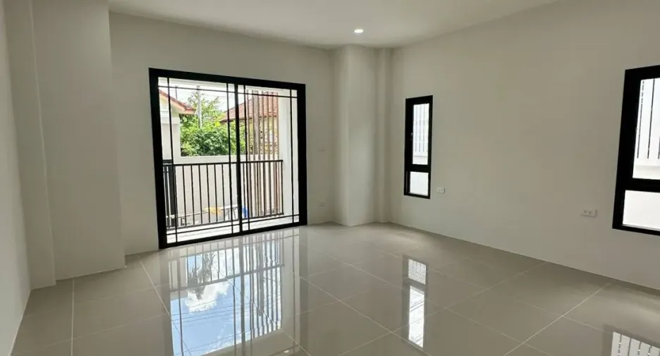 À vendre 3 chambres maison de ville à Mueang Phuket, Phuket