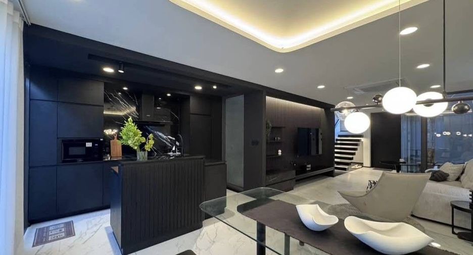 Casa en venta de 3 habitaciones en Lat Phrao, Bangkok
