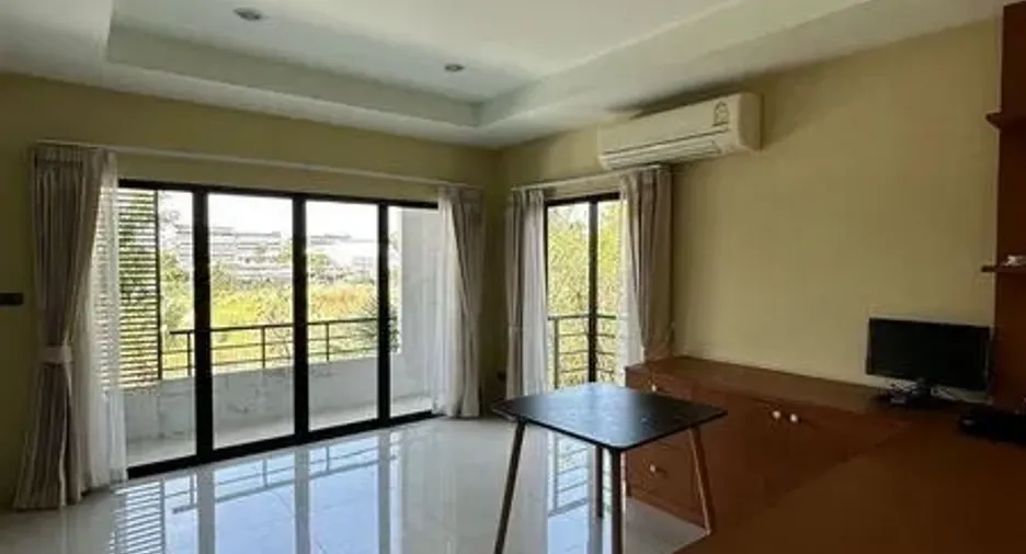 For rent 3 bedrooms office in Mueang Samut Prakan, Samut Prakan