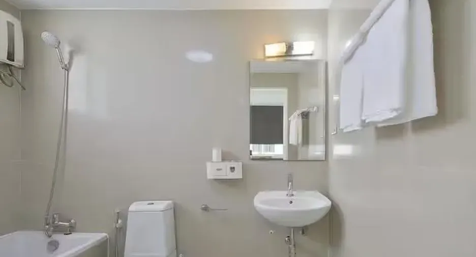 For rent 5 bedrooms house in Watthana, Bangkok