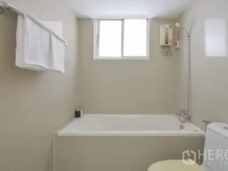 For rent 5 ベッドルーム house in Watthana, Bangkok