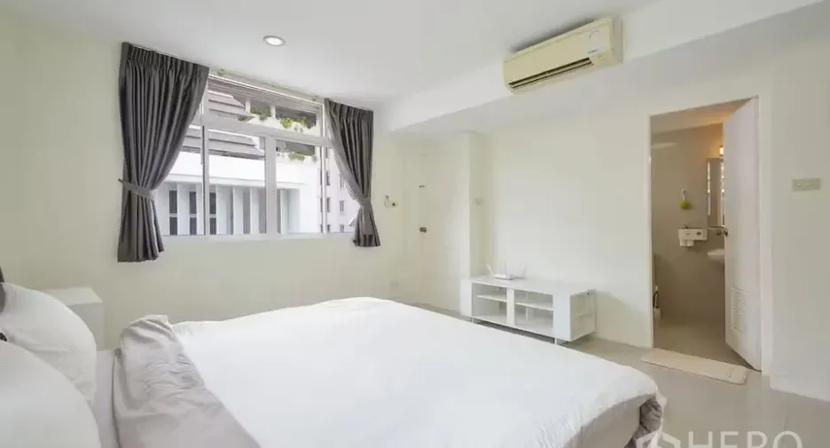 For rent 5 bedrooms house in Watthana, Bangkok