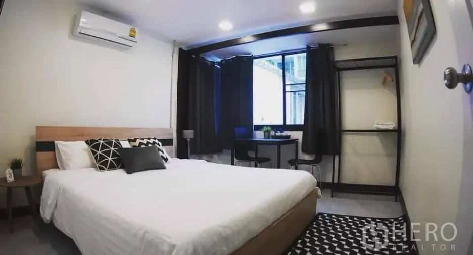 Haus zur Miete mit 6 Zimmer in Watthana, Bangkok