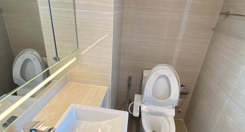 For rent 1 bed condo in Watthana, Bangkok