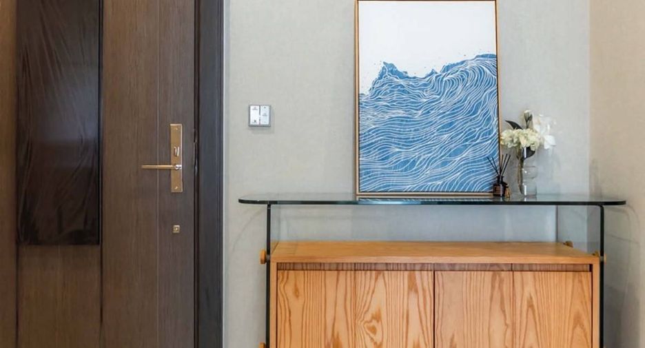 For sale 3 bedrooms condo in Khlong Toei, Bangkok