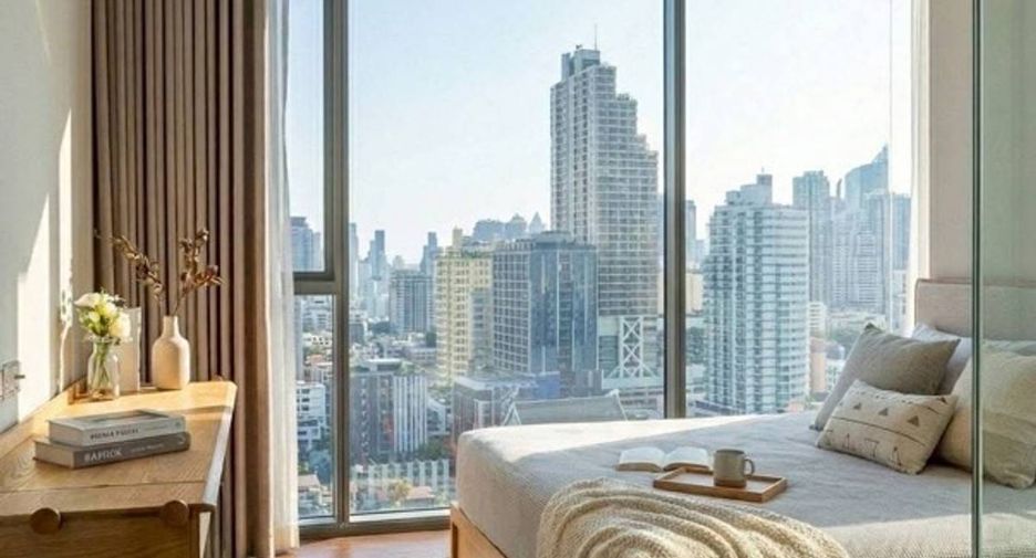 For sale 3 bedrooms condo in Khlong Toei, Bangkok