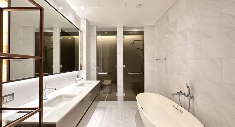 Condo en venta de 2 habitaciones en Pathum Wan, Bangkok