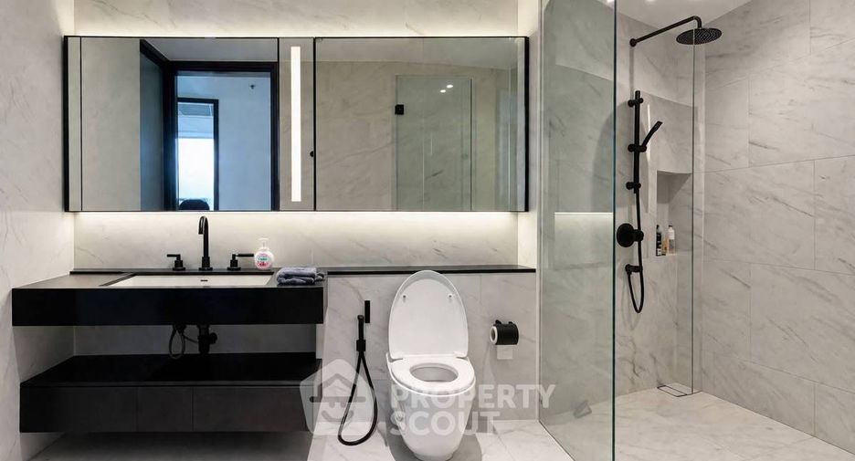 For rent 2 ベッドルーム condo in Sathon, Bangkok