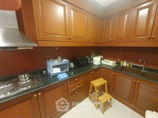 For rent 3 bedrooms condo in Rat Burana, Bangkok