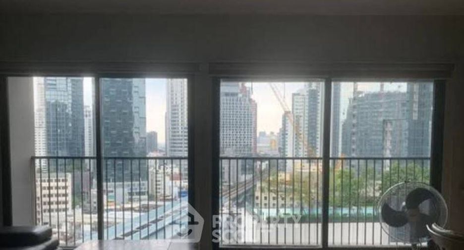 For sale 1 bed condo in Khlong Toei, Bangkok