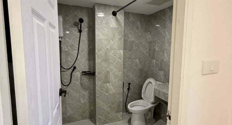 For rent 4 bedrooms house in Sathon, Bangkok