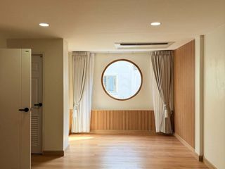 For rent 4 bedrooms house in Sathon, Bangkok
