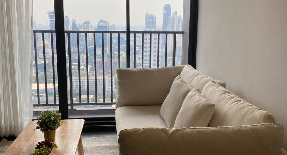 For rent 2 ベッドルーム condo in Watthana, Bangkok